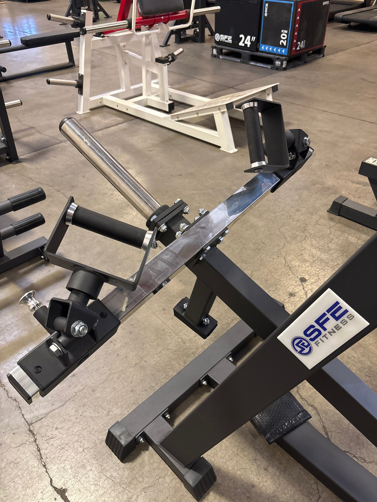 Adjustable Plate-Loaded T-Bar Row Machine