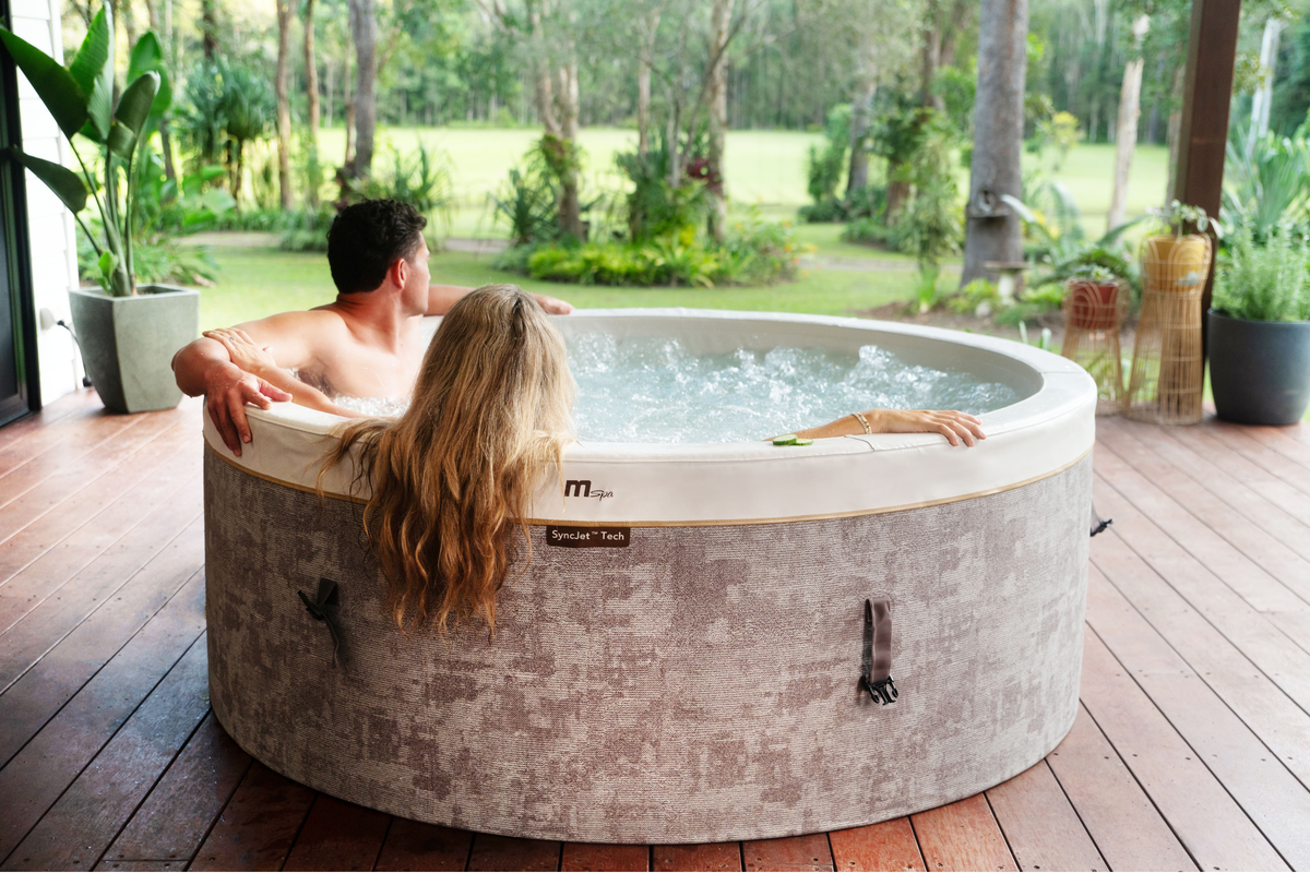MSpa Cocoon Verto Series 6-Person Hot Tub