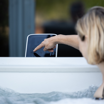 MSpa Oslo Frame Series 6-Person Hot Tub