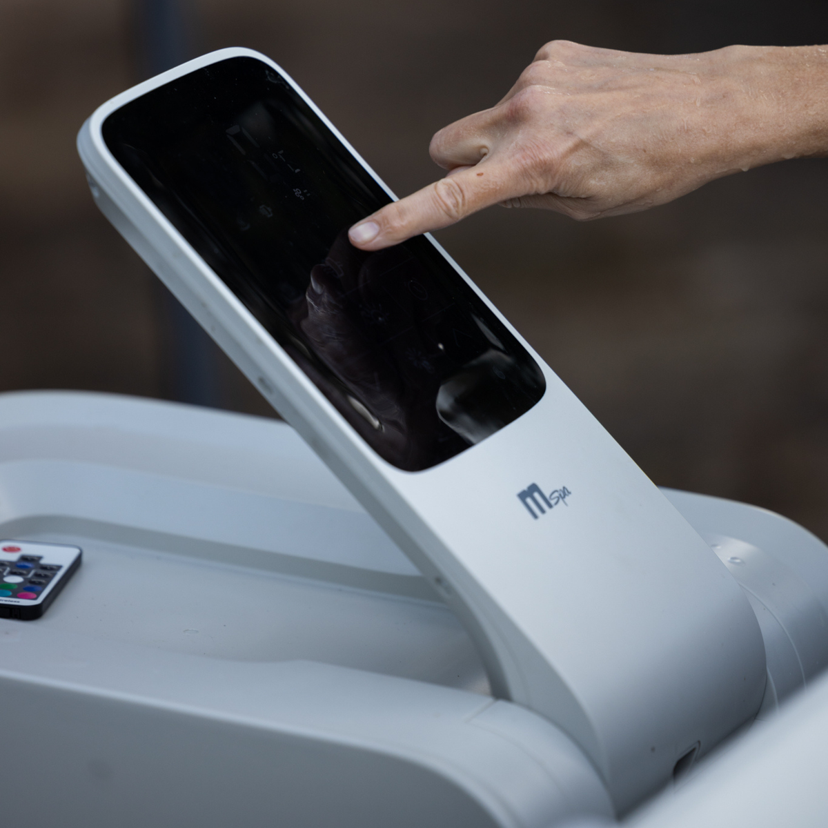 MSpa Oslo Frame Series 6-Person Hot Tub