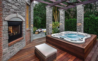 Monarch Hot Tub | 5-Person Luxury Spa