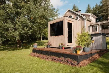 Thermasol Solaris Solar-Powered Outdoor Sauna | 2–5 Person