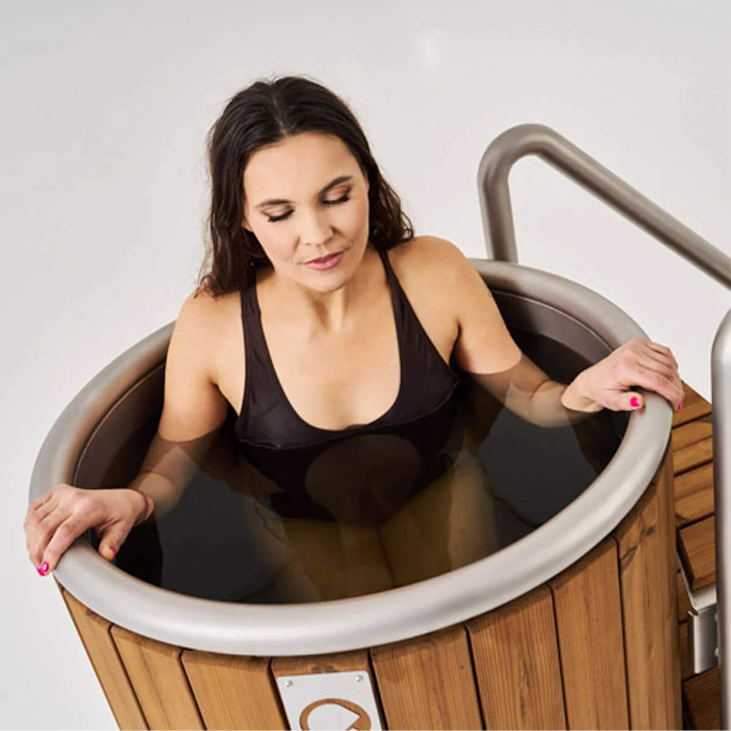 Icetubs IceBarrel Thermowood And Fiberglass Cold Plunge Immersion Tub (SAK68129)